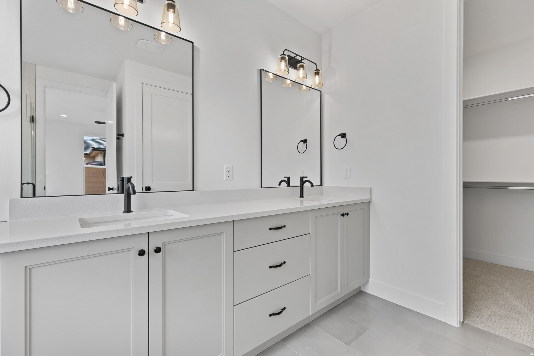SAND POINT - Residential