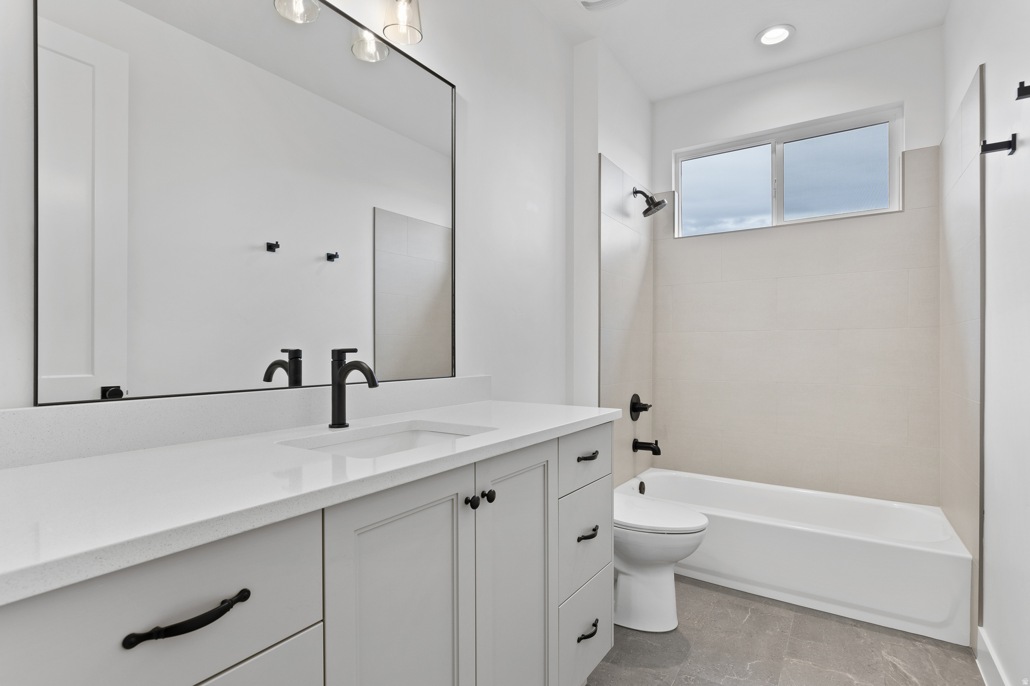 SAND POINT - Residential