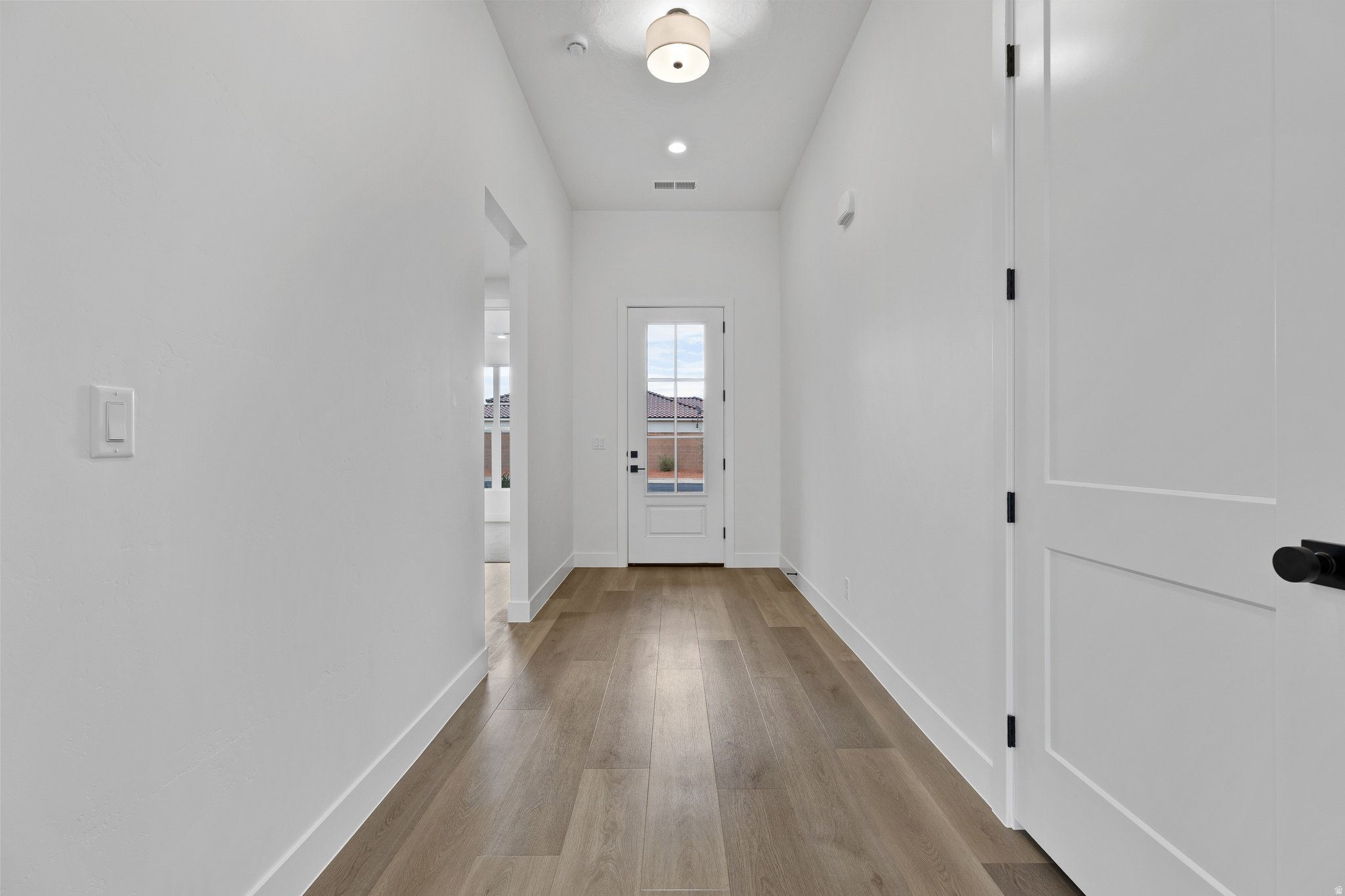 SAND POINT - Residential