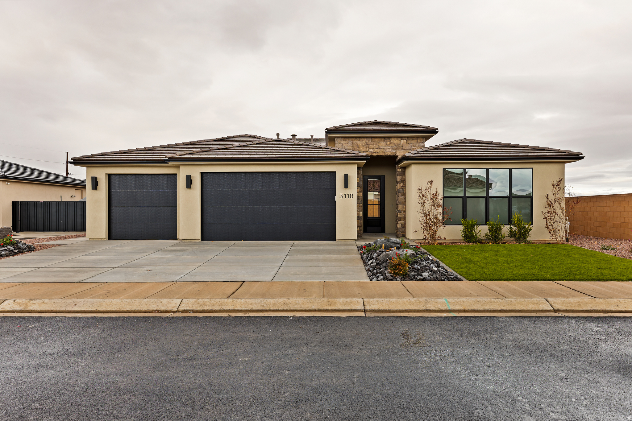 SAND POINT - Residential