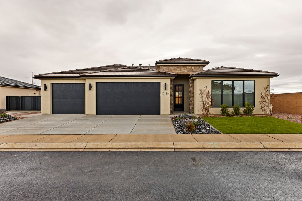 Photo of 3118 S 4800 St W #8, Hurricane, UT 84737 (MLS # 2159408)