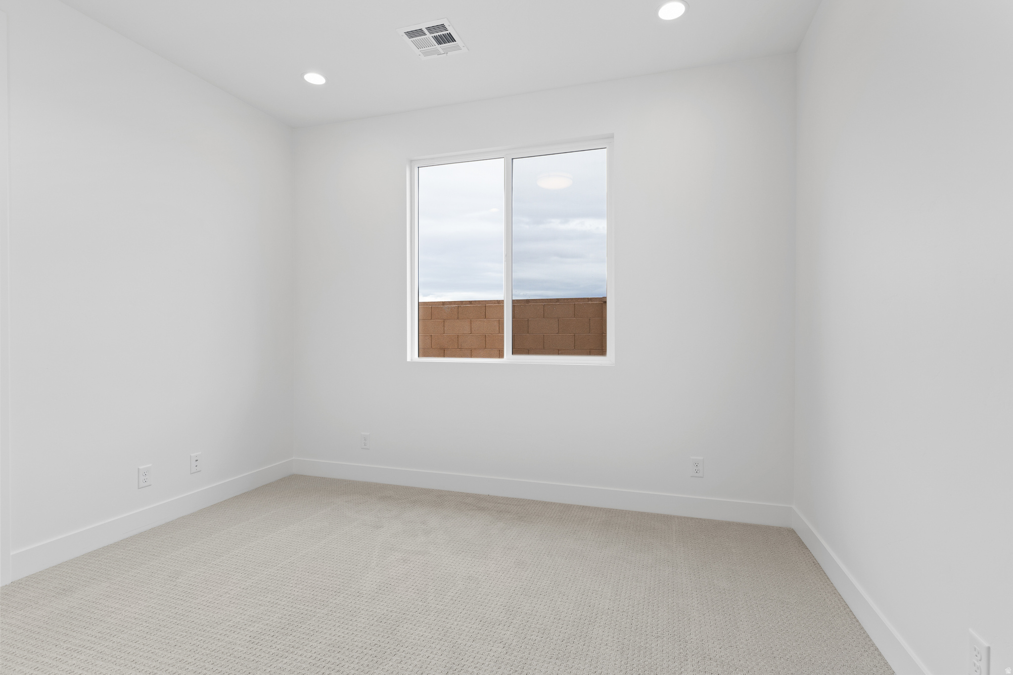 SAND POINT - Residential