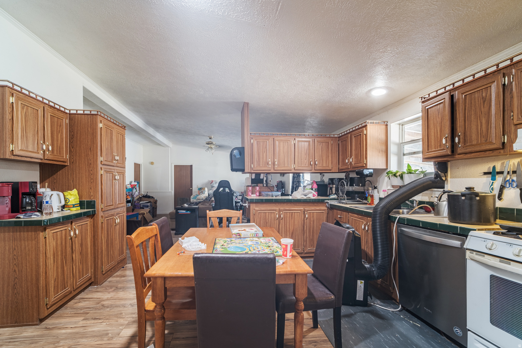 ROAD TAYLOR - Residential