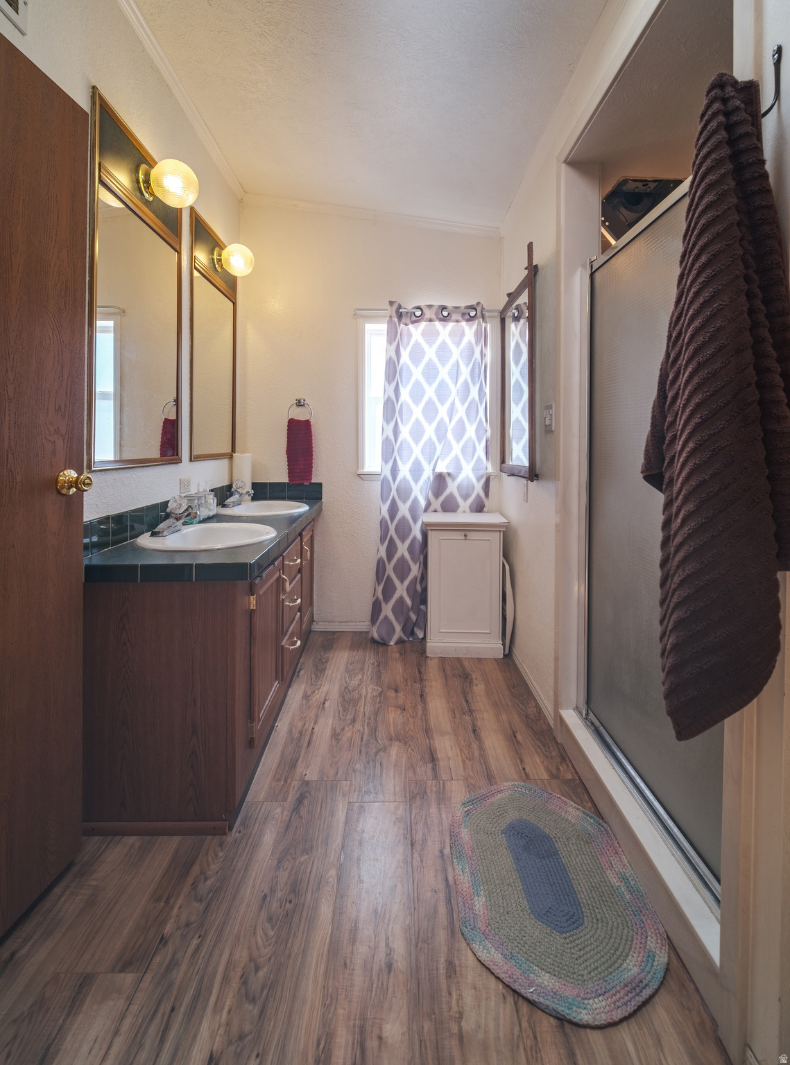 ROAD TAYLOR - Residential