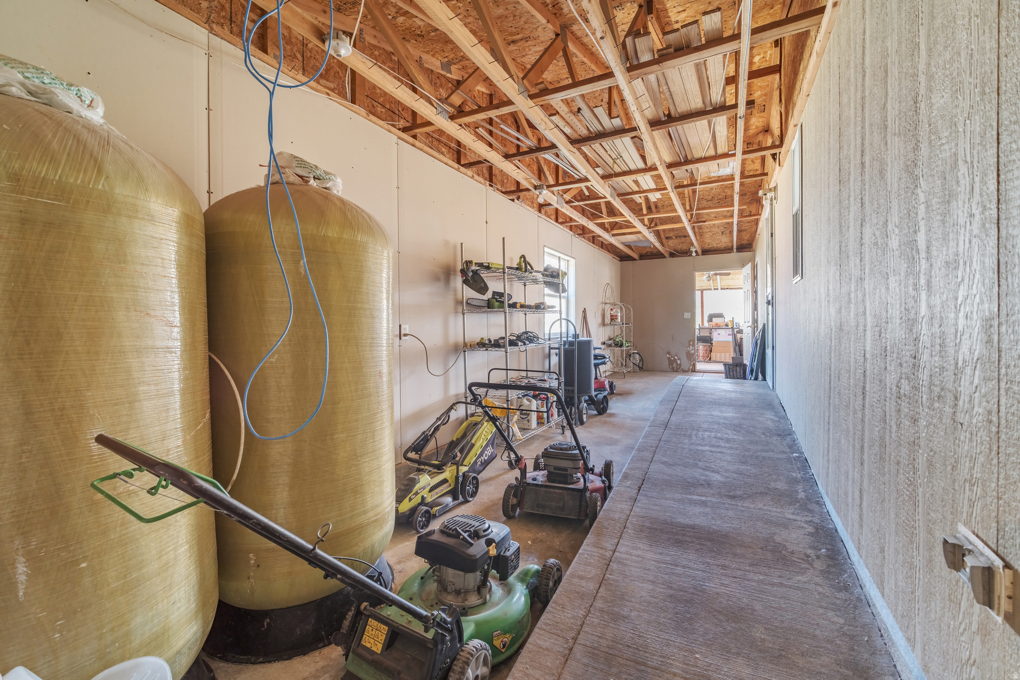 ROAD TAYLOR - Residential