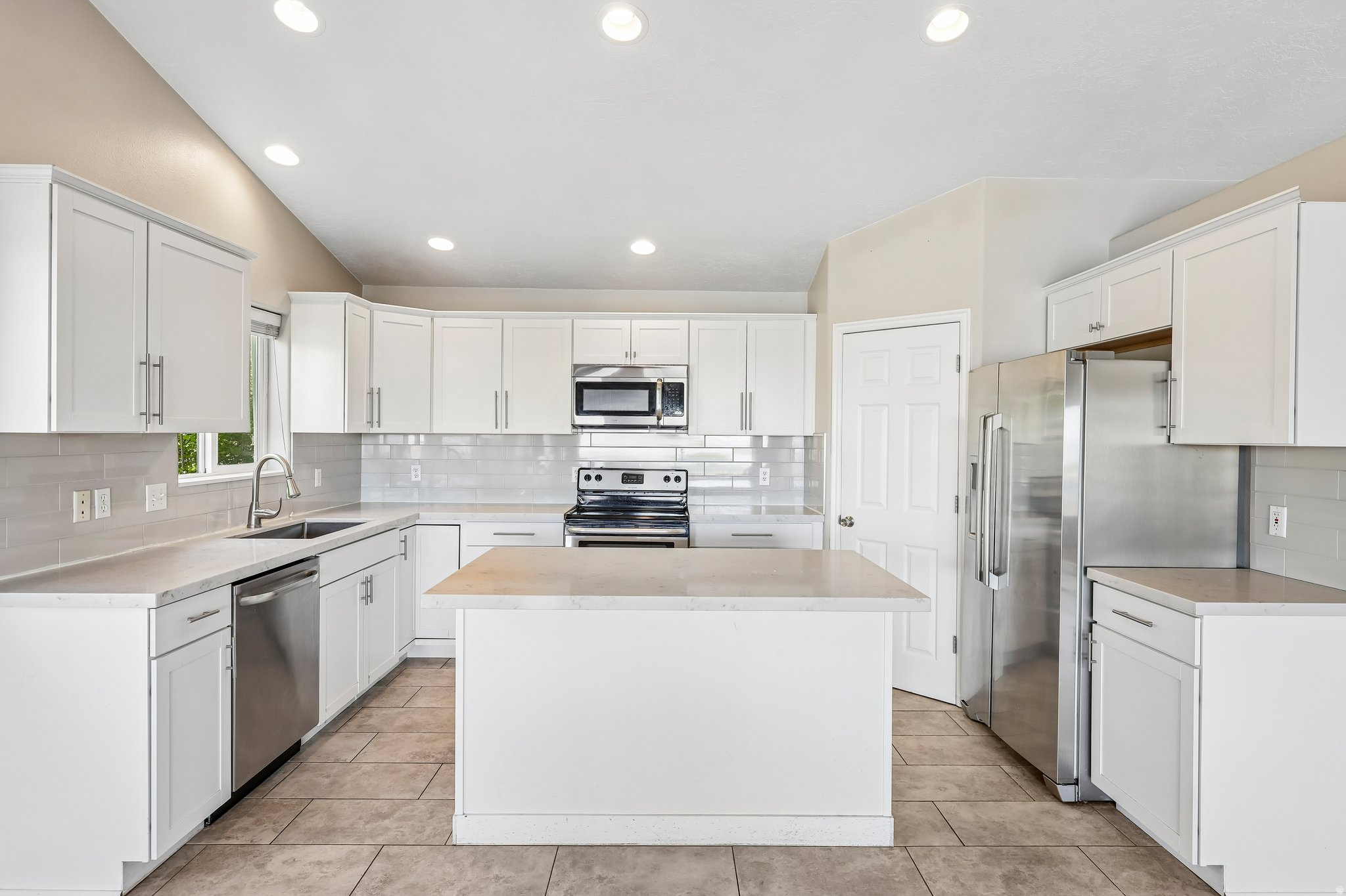 RIDGE - Residential