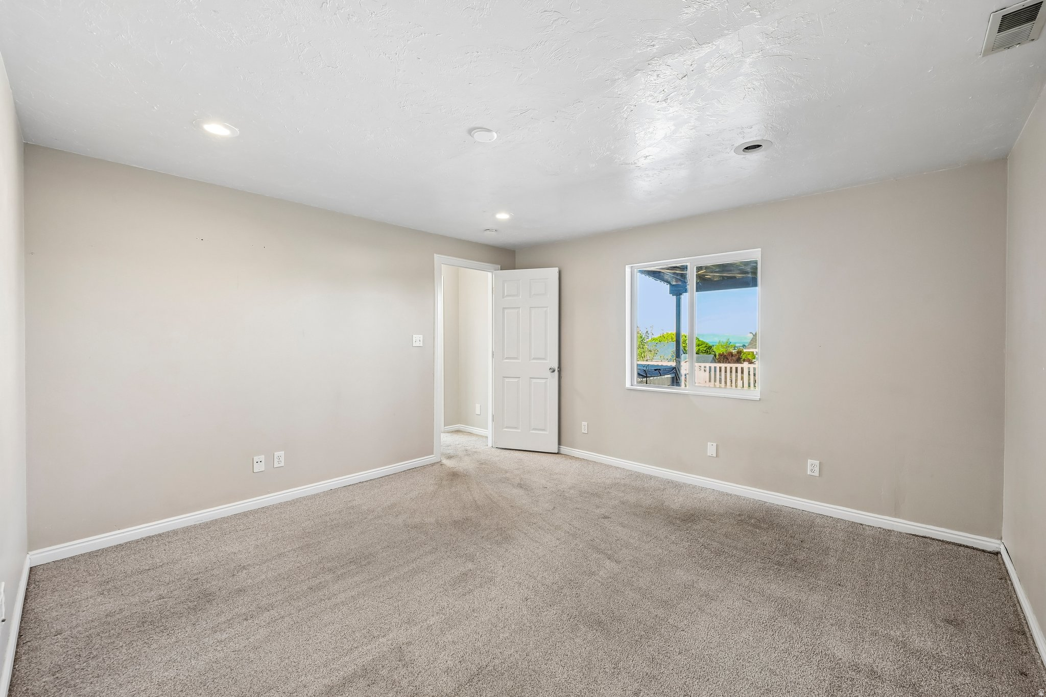 RIDGE - Residential
