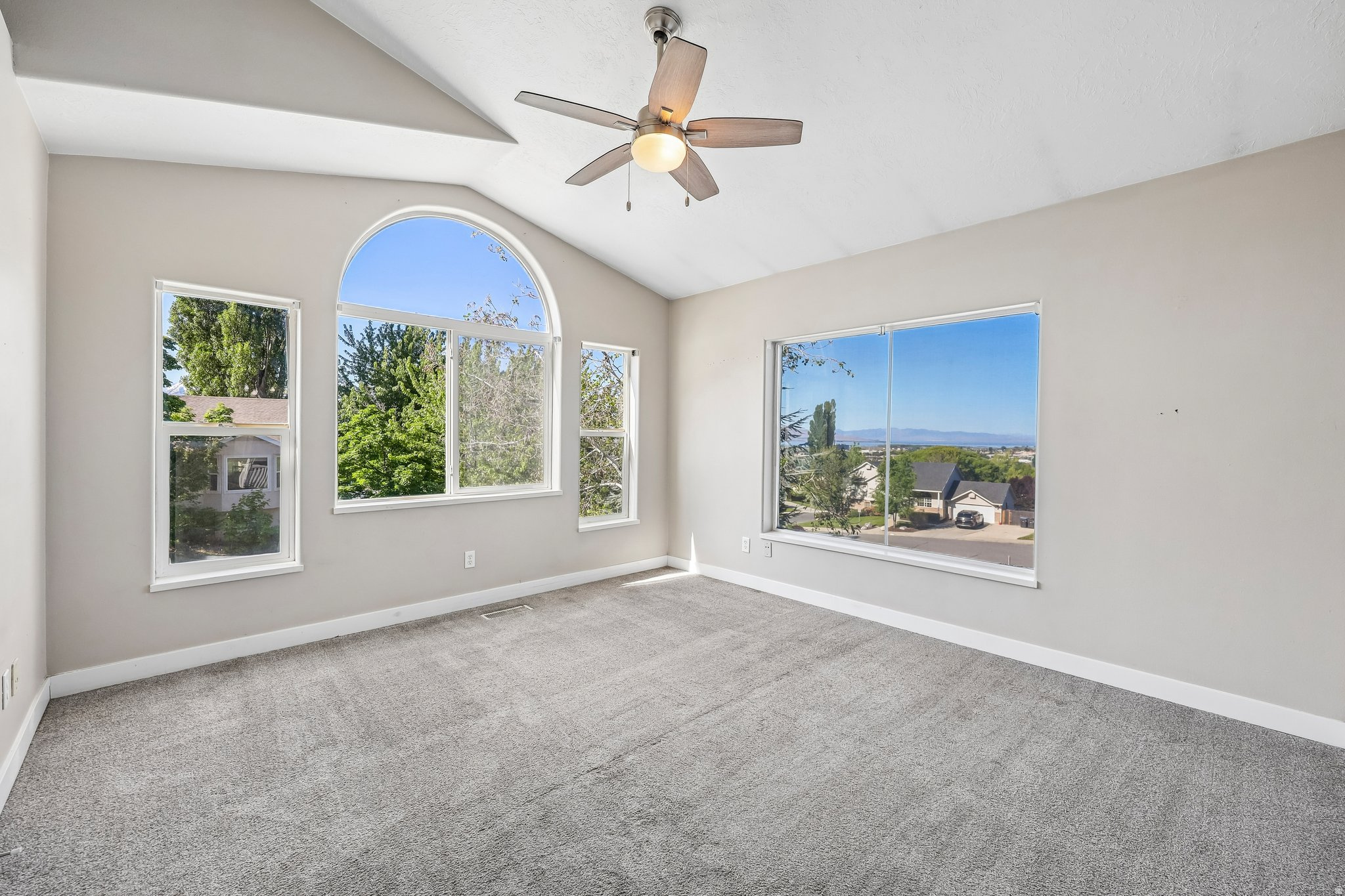 RIDGE - Residential