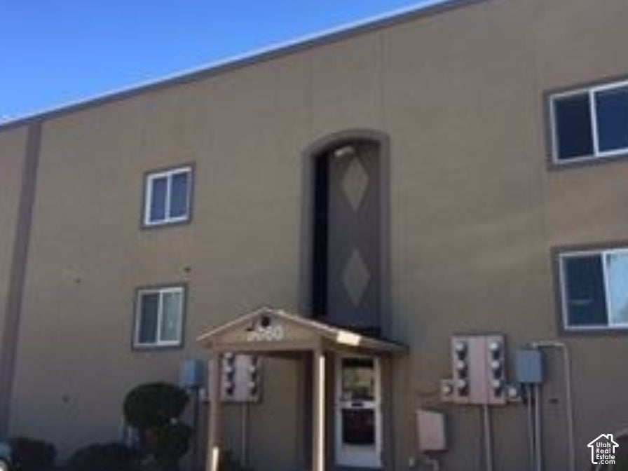 Photo of 5676 S MEADOW LN E #112, South Ogden, UT 84403 (MLS # 2190097)