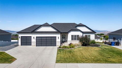 Homes For Sale - 247 S 980<br/> Smithfield, UT 84335