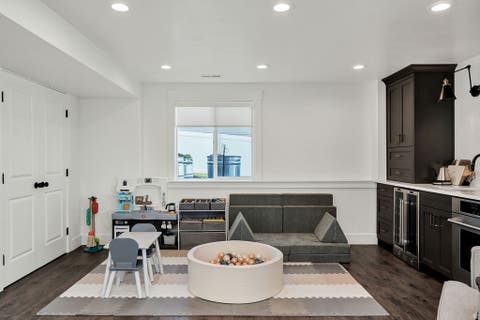 Tiny photo for 247 S 980 E, Smithfield, UT 84335 (MLS # 2173422)
