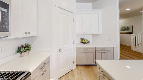 Tiny photo for 4877 S HEARTWOOD RD, Mapleton, UT 84664 (MLS # 2135444)