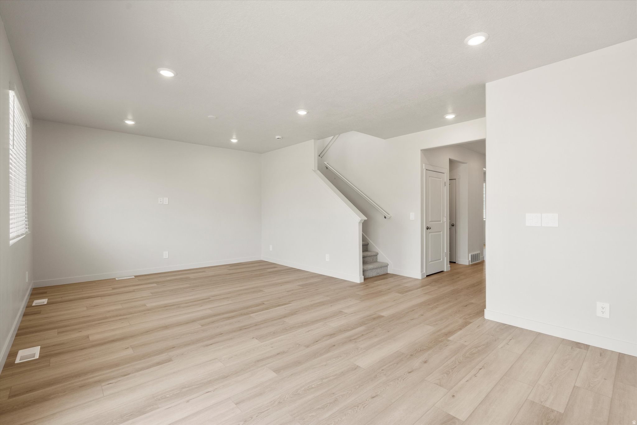 STRATTON ACRES - Residential