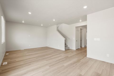 Tiny photo for 856 N 260 E, Santaquin, UT 84655 (MLS # 2157921)