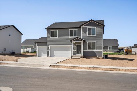Tiny photo for 856 N 260 E, Santaquin, UT 84655 (MLS # 2157921)
