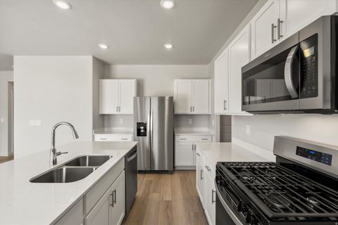 Tiny photo for 856 N 260 E, Santaquin, UT 84655 (MLS # 2157921)
