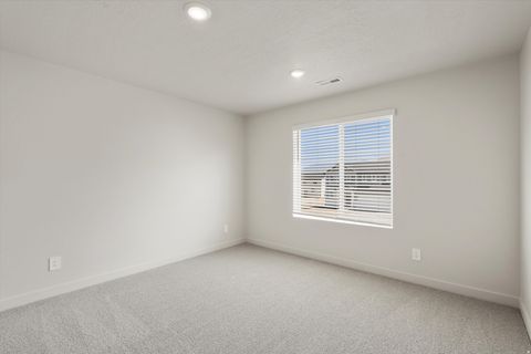 Tiny photo for 856 N 260 E, Santaquin, UT 84655 (MLS # 2157921)