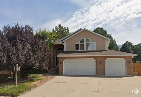 Photo of 290 W 5550 S, Washington Terrace, UT 84405 (MLS # 2192822)