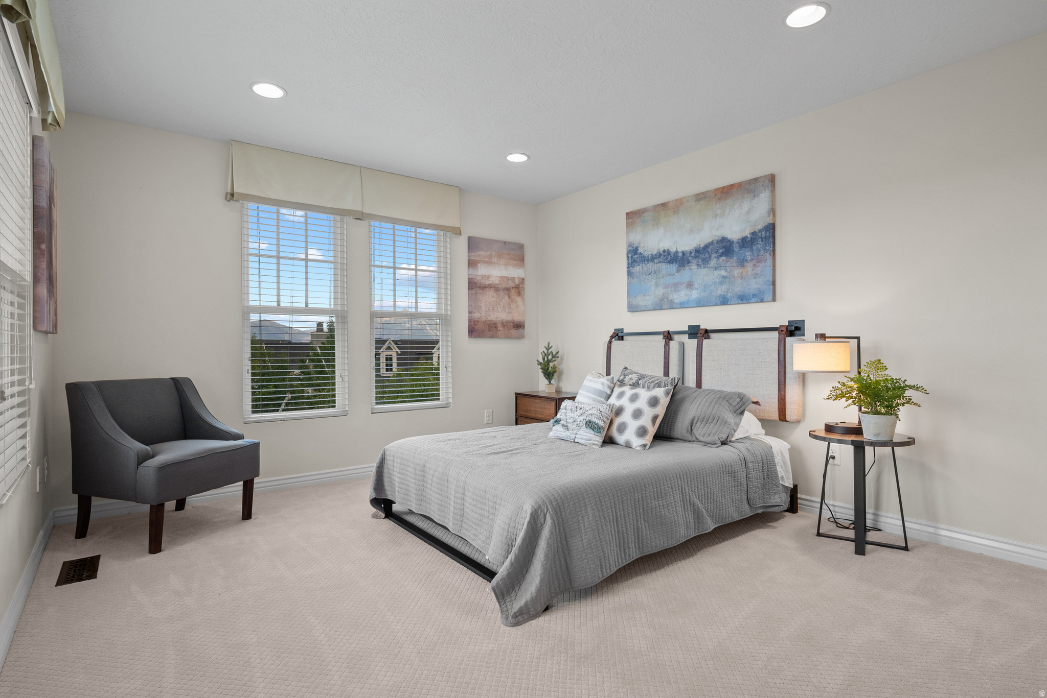 DAYBREAK - Residential