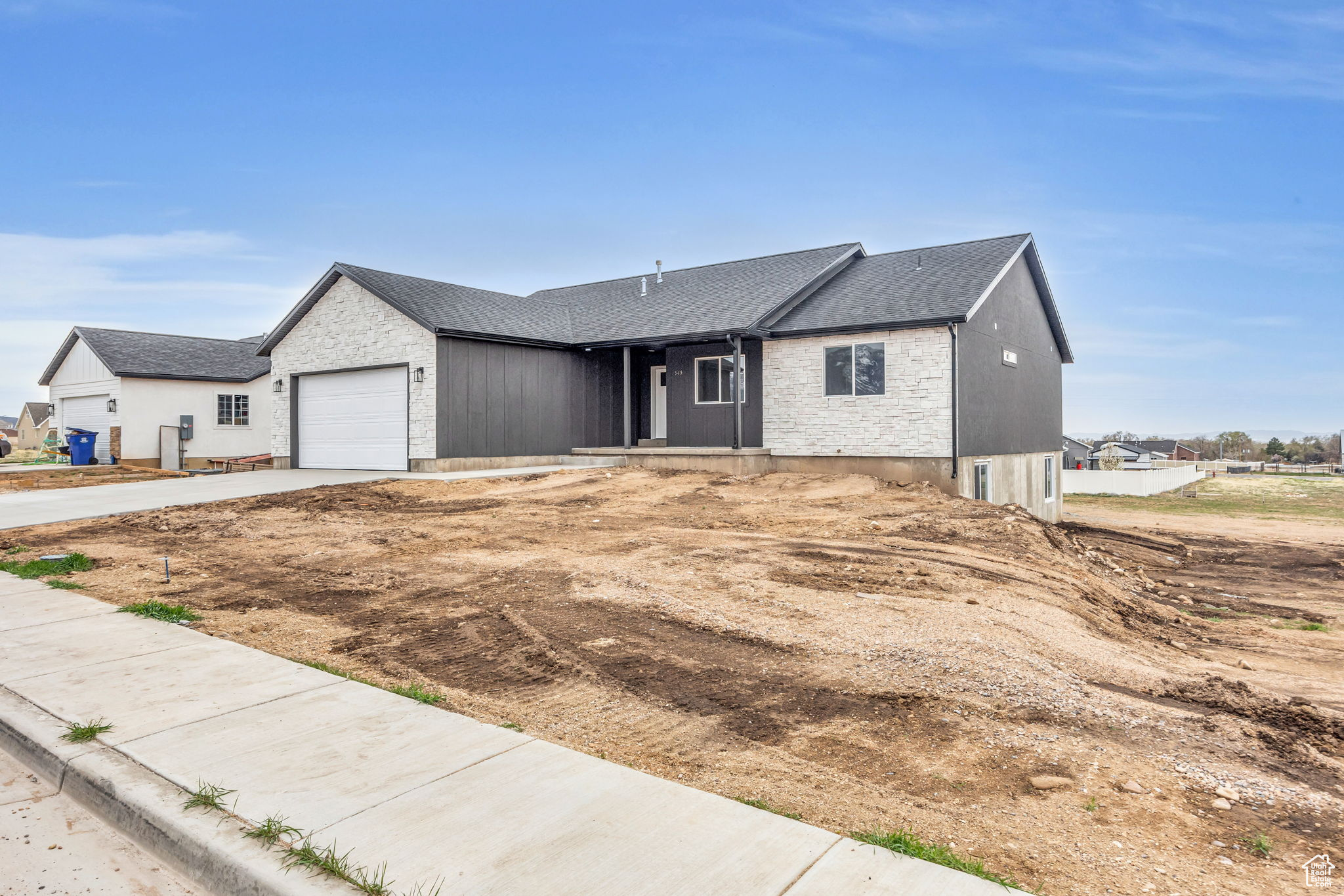 EAST RIDGE ESTATES - Residential