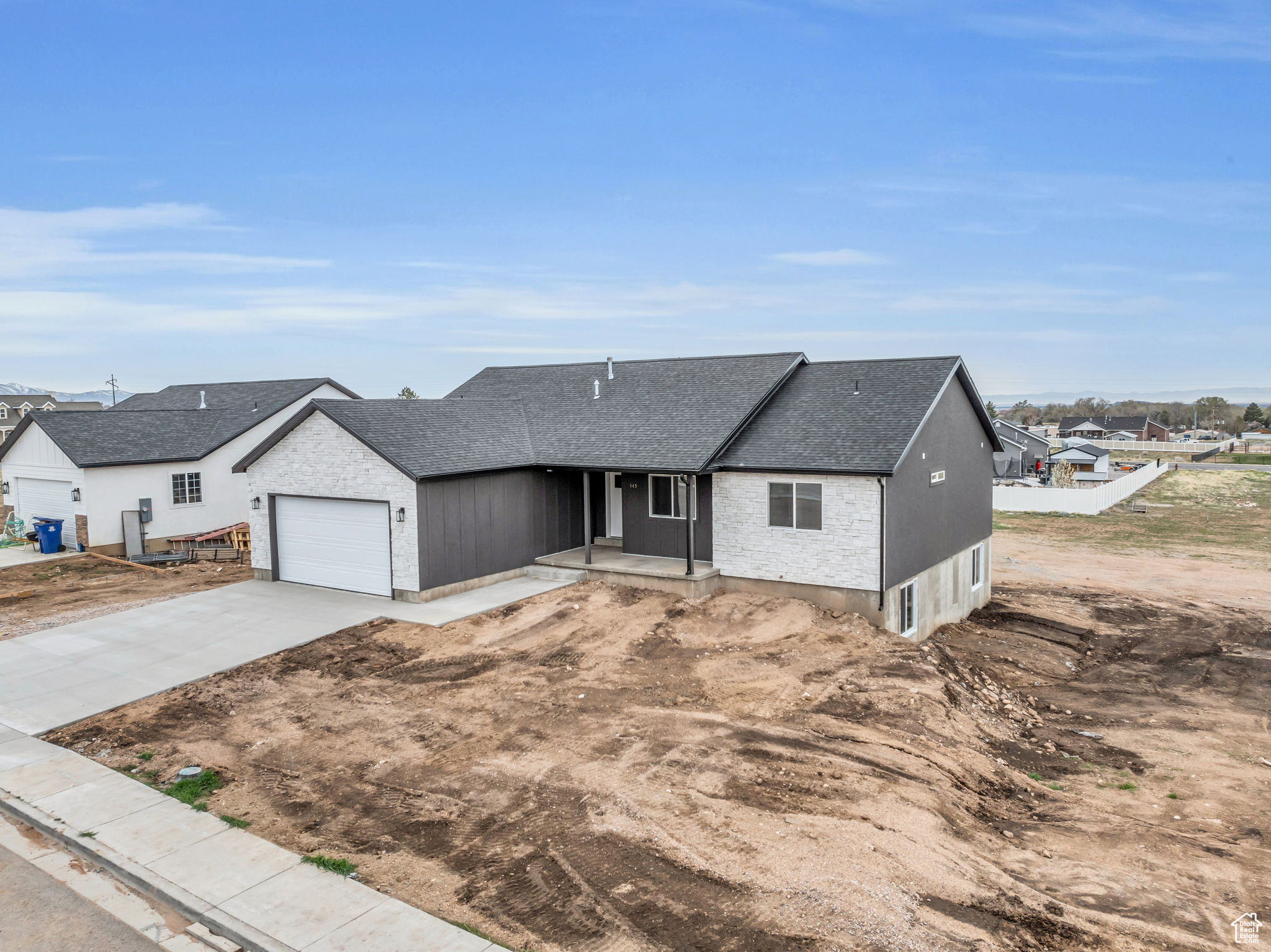 EAST RIDGE ESTATES - Residential