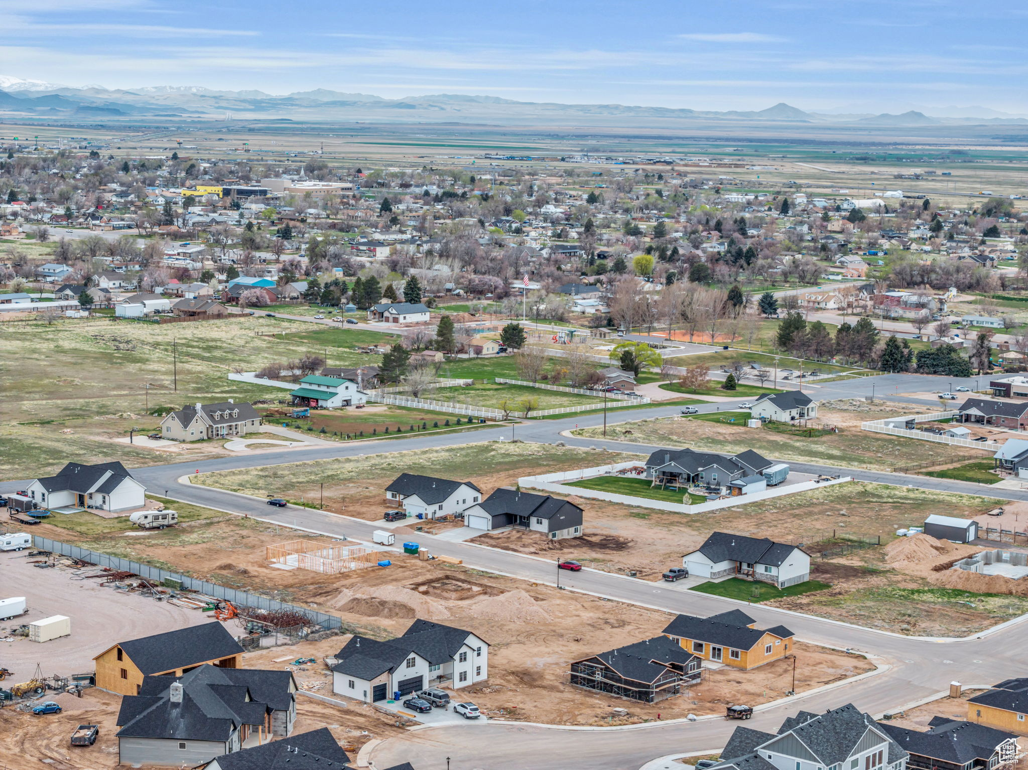 EAST RIDGE ESTATES - Residential