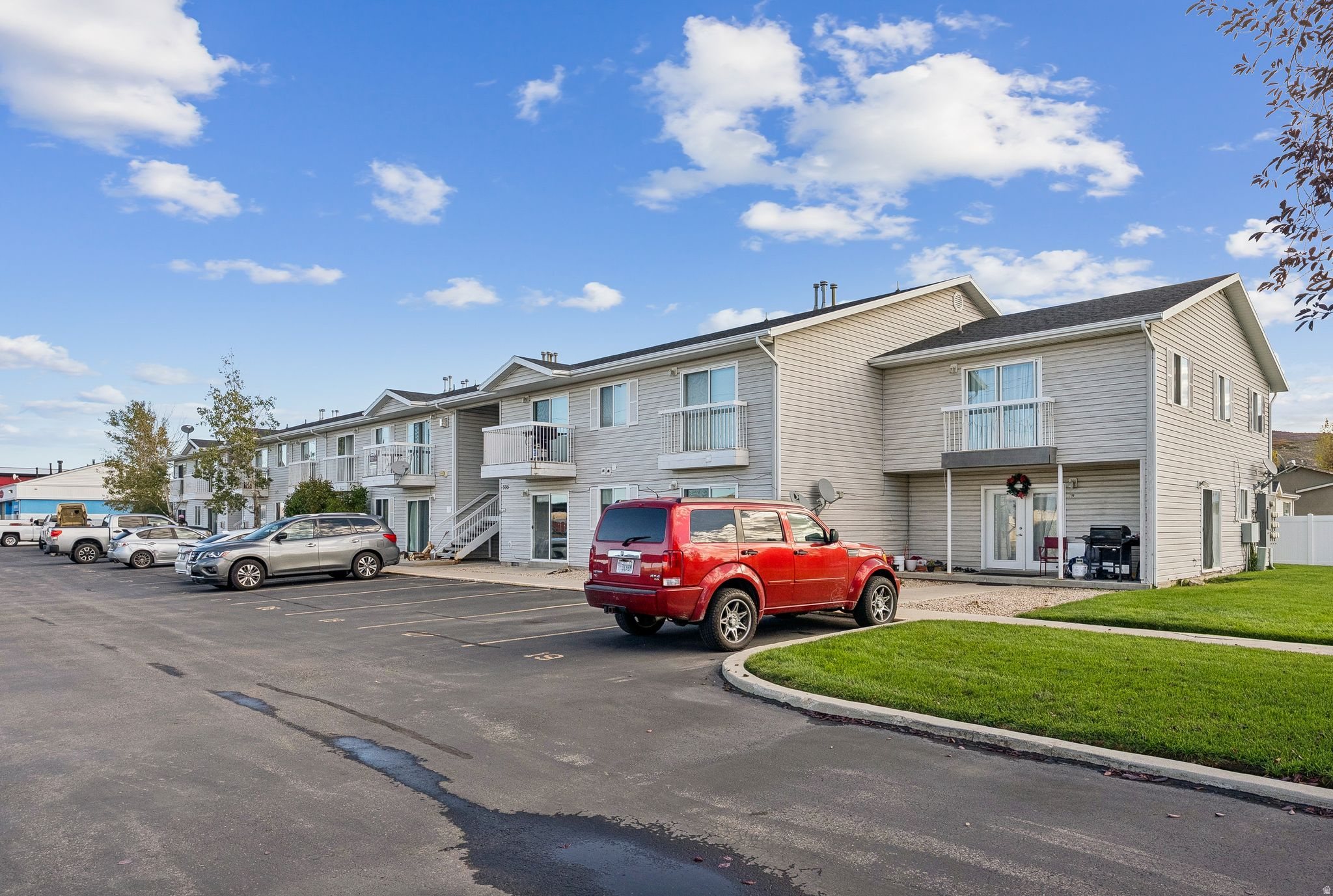 UINTA VIEW CONDOMINIUM - Residential