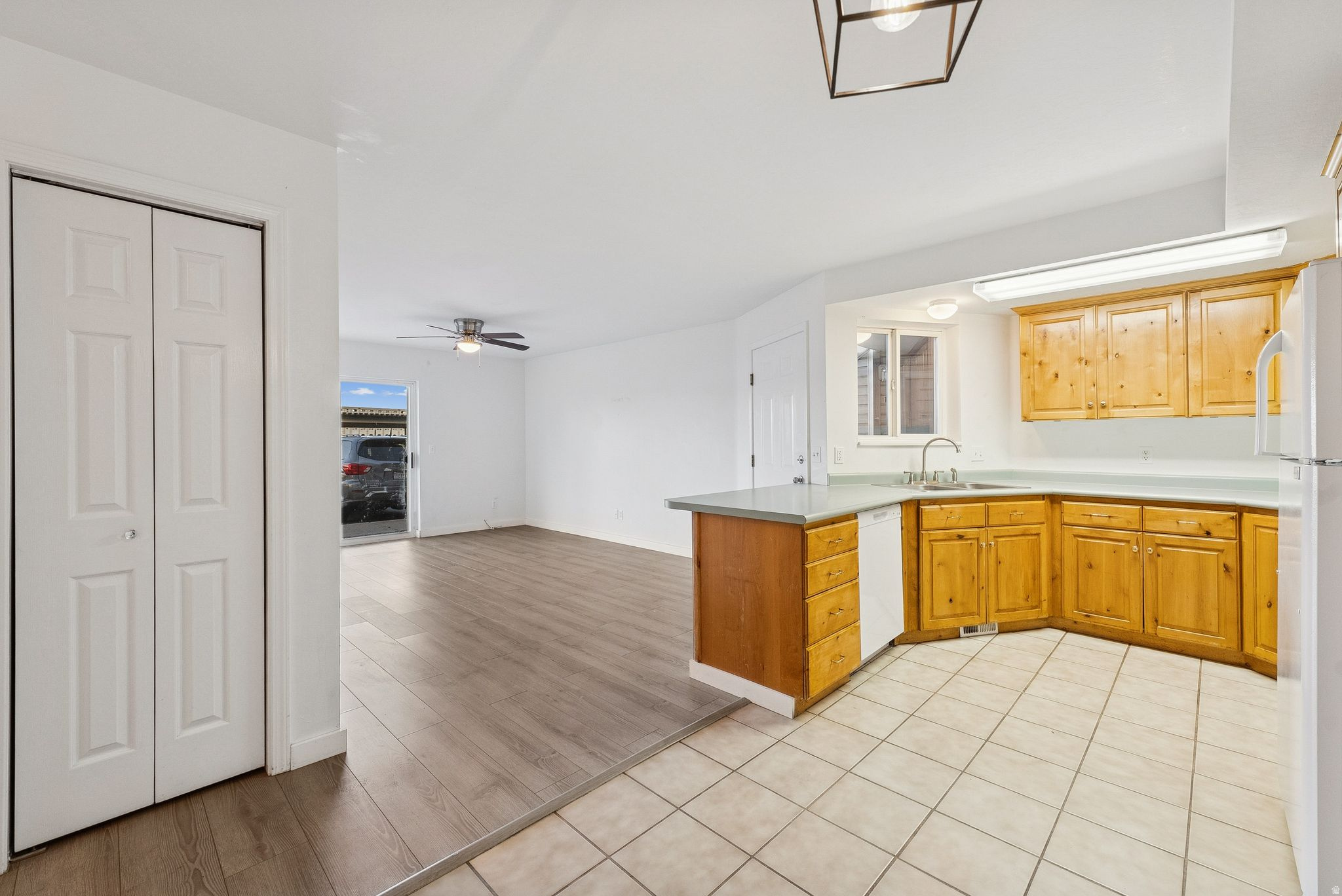 UINTA VIEW CONDOMINIUM - Residential