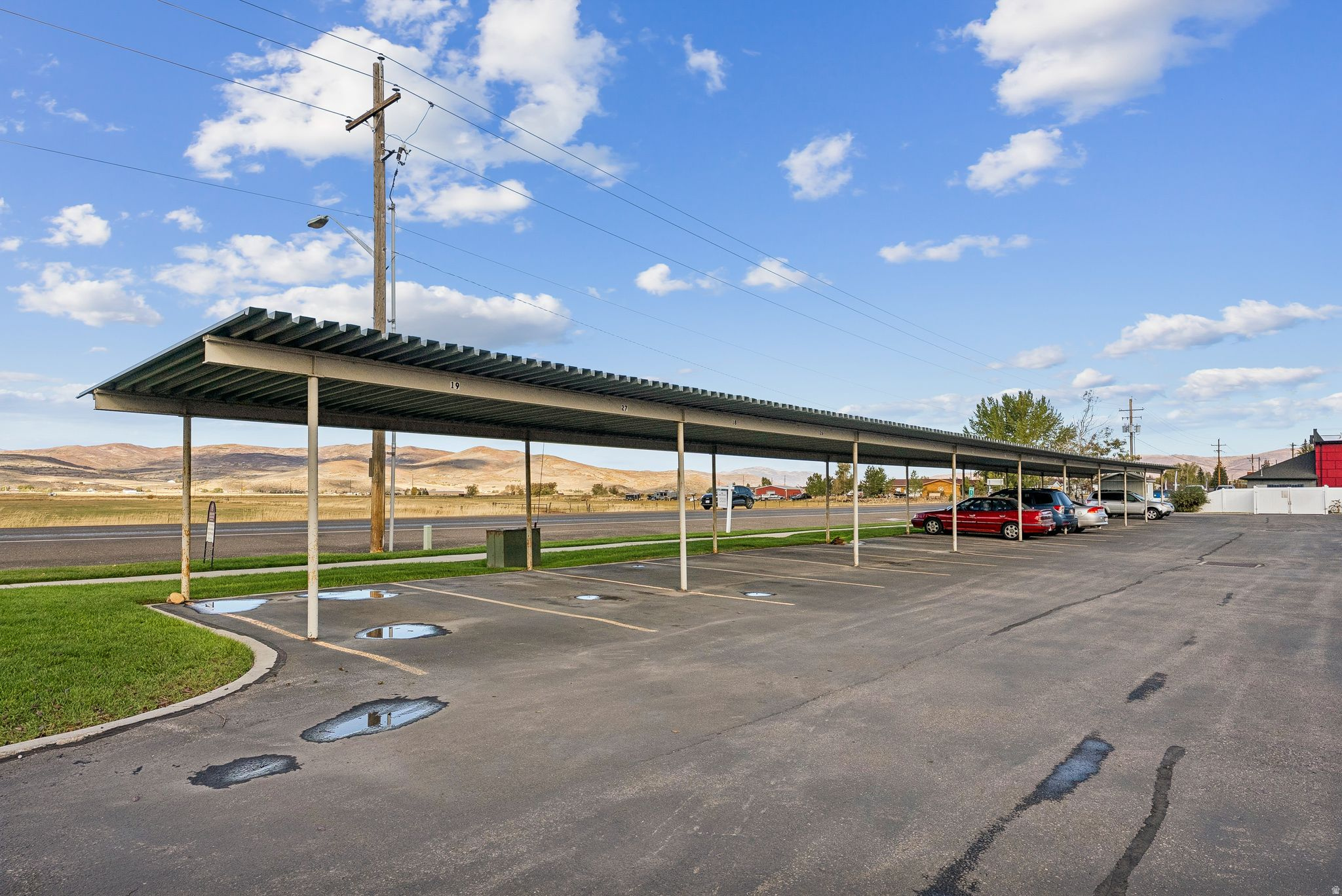 UINTA VIEW CONDOMINIUM - Residential
