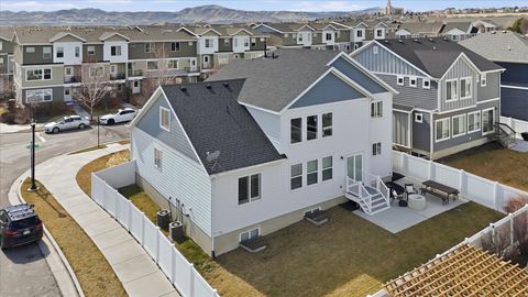 Tiny photo for 3668 W RUSHTON VIEW DR S, South Jordan, UT 84095 (MLS # 2140077)