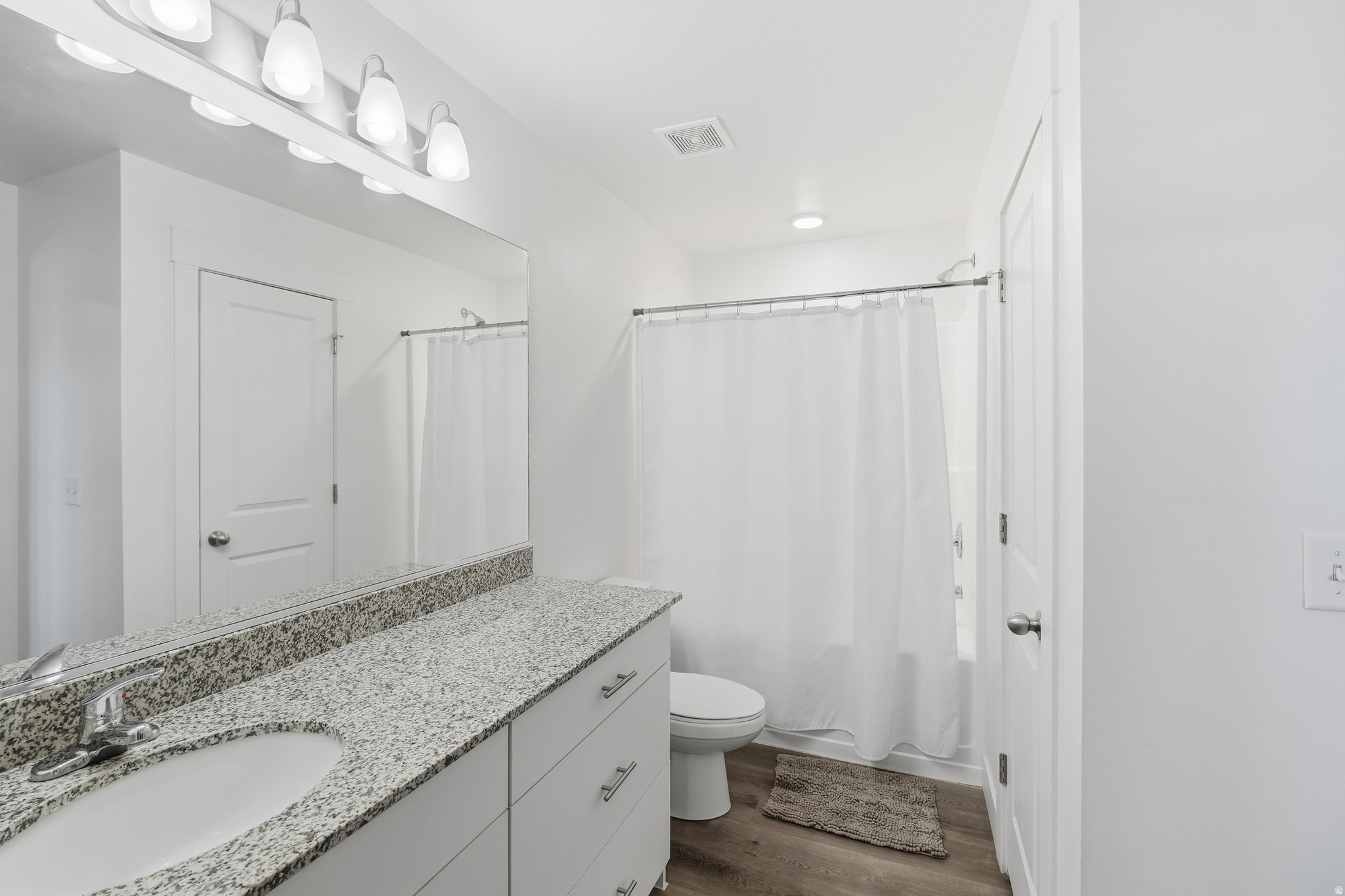 WOODMORE POINTE SUBD - Residential