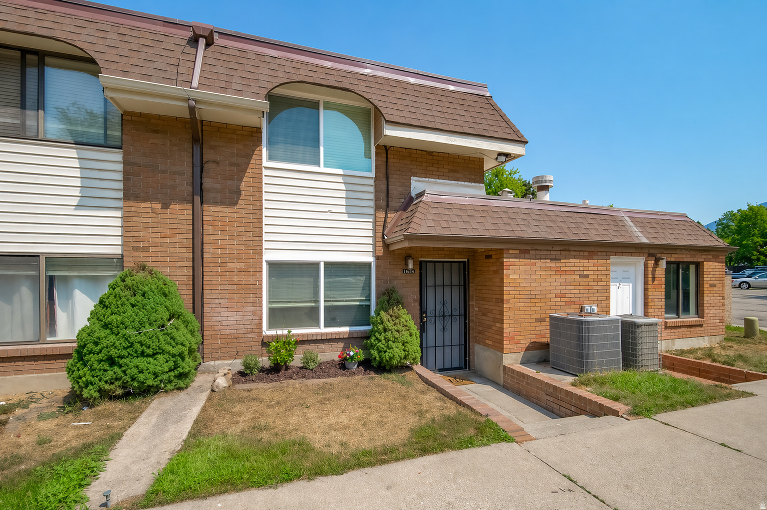 CAMELOT - Residential