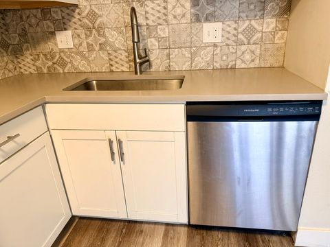 Tiny photo for 1432 N LANCELOT DR W, Provo, UT 84601 (MLS # 2152572)