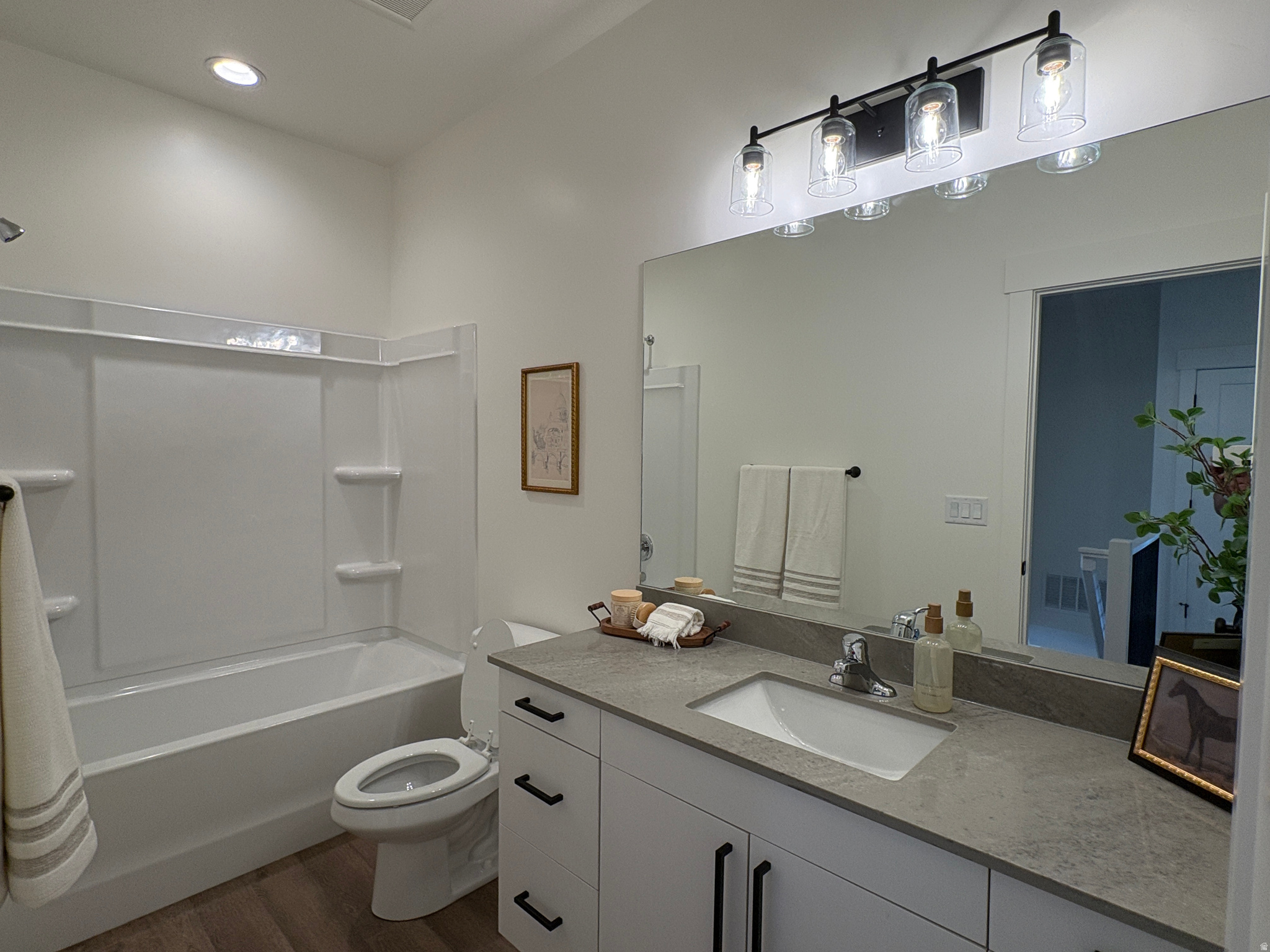 SALT GRASS - Residential