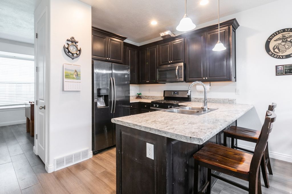 Photo of 677 N 220 E, Salem, UT 84653 (MLS # 2153964)