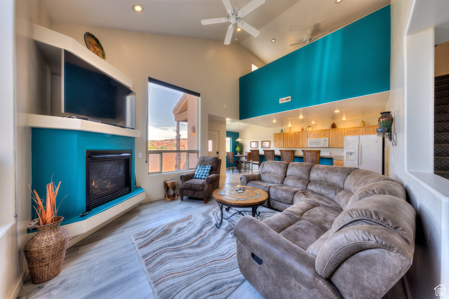 RIM VILLAGE VISTAS - Residential