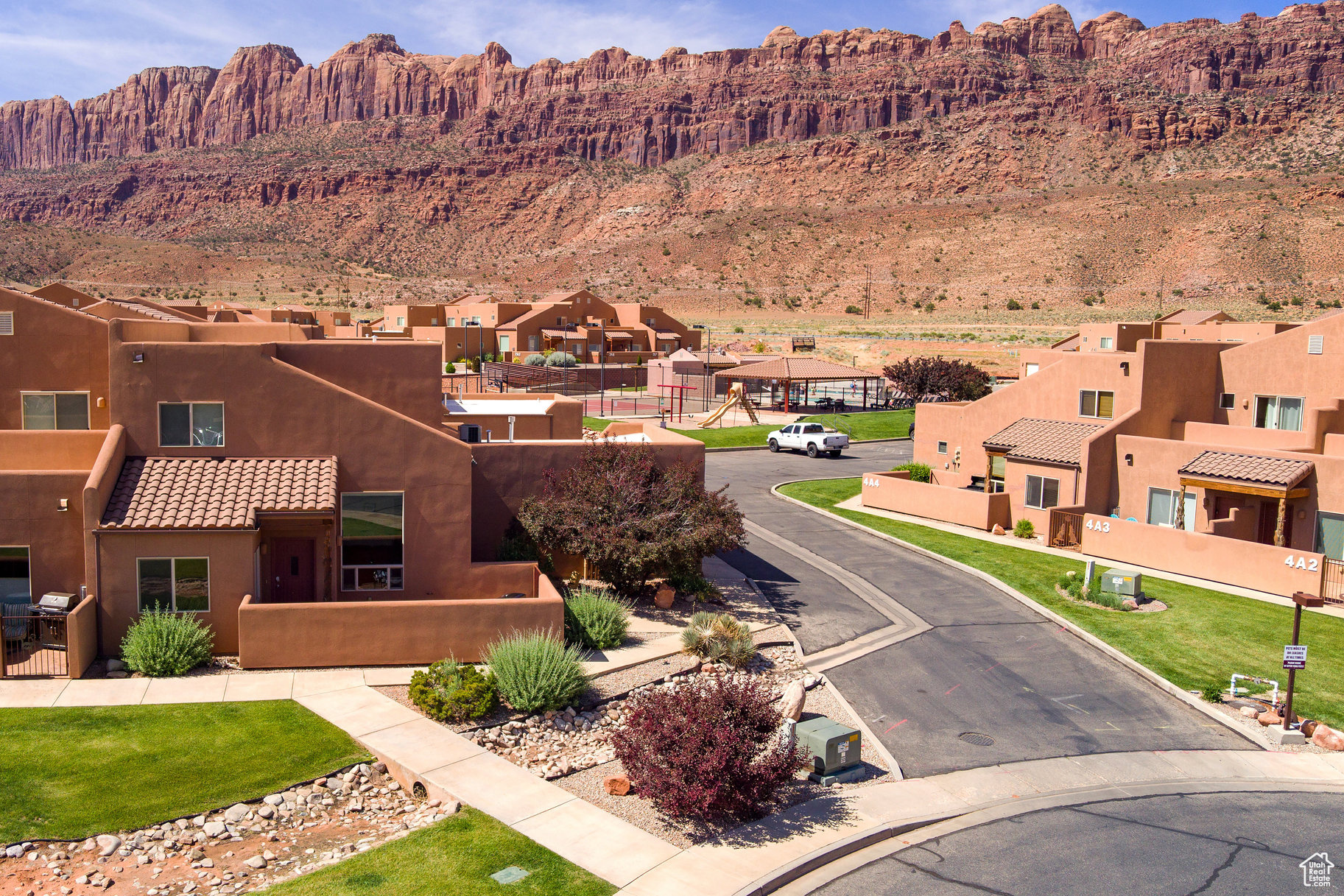 RIM VILLAGE VISTAS - Residential