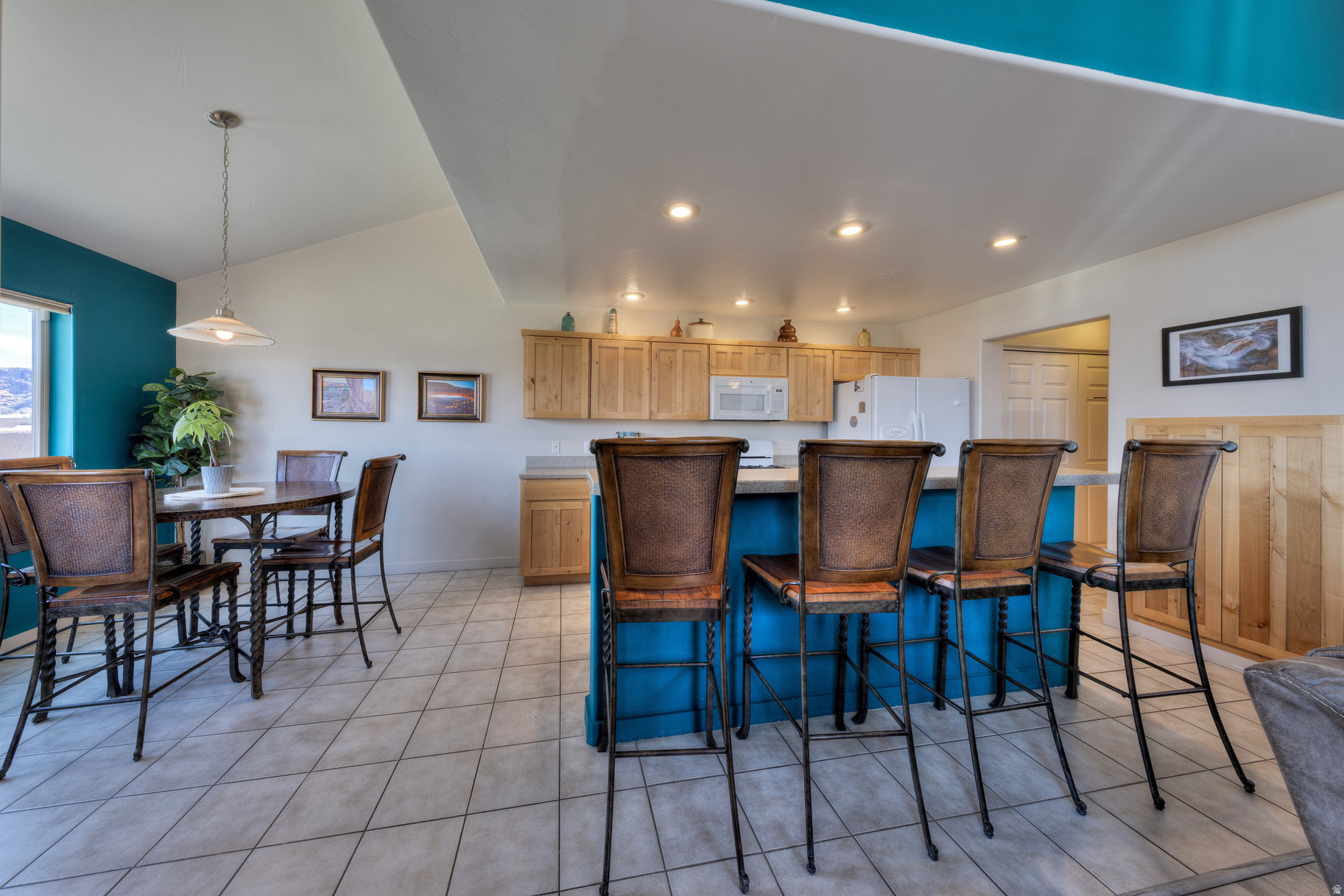 RIM VILLAGE VISTAS - Residential