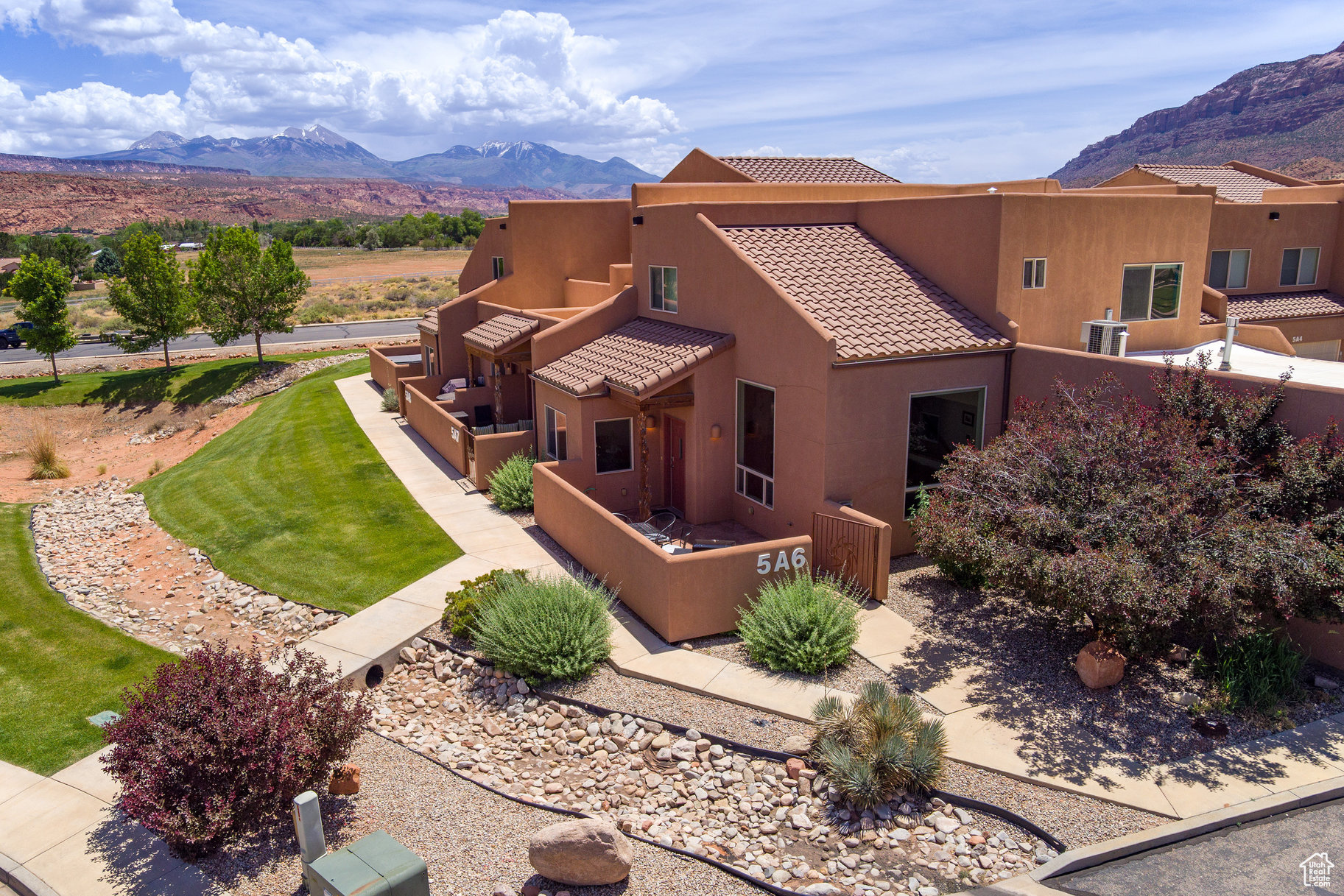 RIM VILLAGE VISTAS - Residential