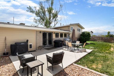 Tiny photo for 687 E 600 S, Payson, UT 84651 (MLS # 2152980)
