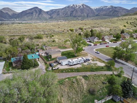 Tiny photo for 687 E 600 S, Payson, UT 84651 (MLS # 2152980)