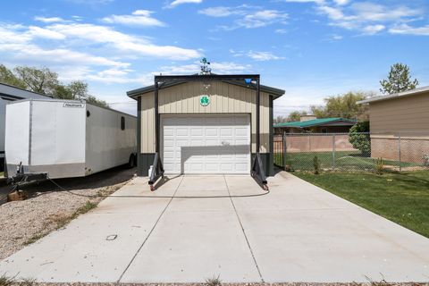 Tiny photo for 687 E 600 S, Payson, UT 84651 (MLS # 2152980)