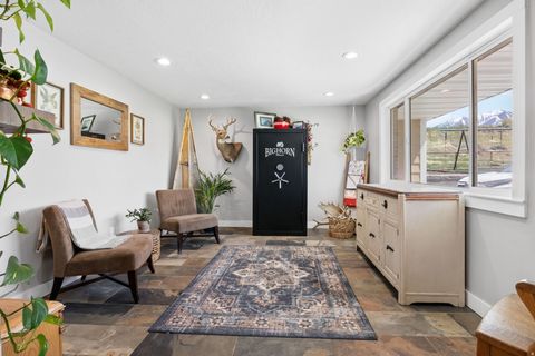 Tiny photo for 687 E 600 S, Payson, UT 84651 (MLS # 2152980)