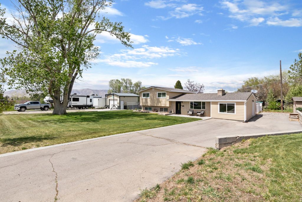 Photo of 687 E 600 S, Payson, UT 84651 (MLS # 2152980)