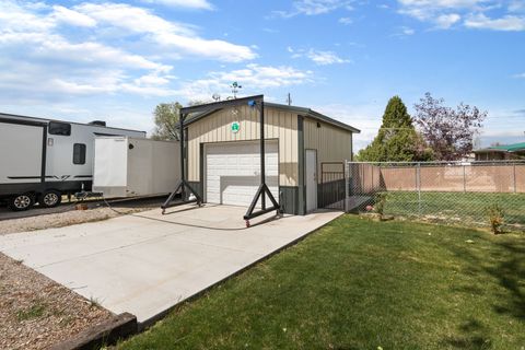 Tiny photo for 687 E 600 S, Payson, UT 84651 (MLS # 2152980)