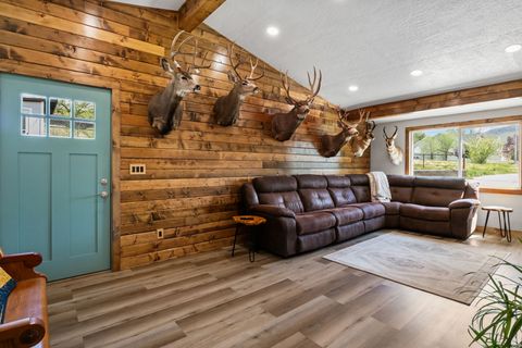 Tiny photo for 687 E 600 S, Payson, UT 84651 (MLS # 2152980)