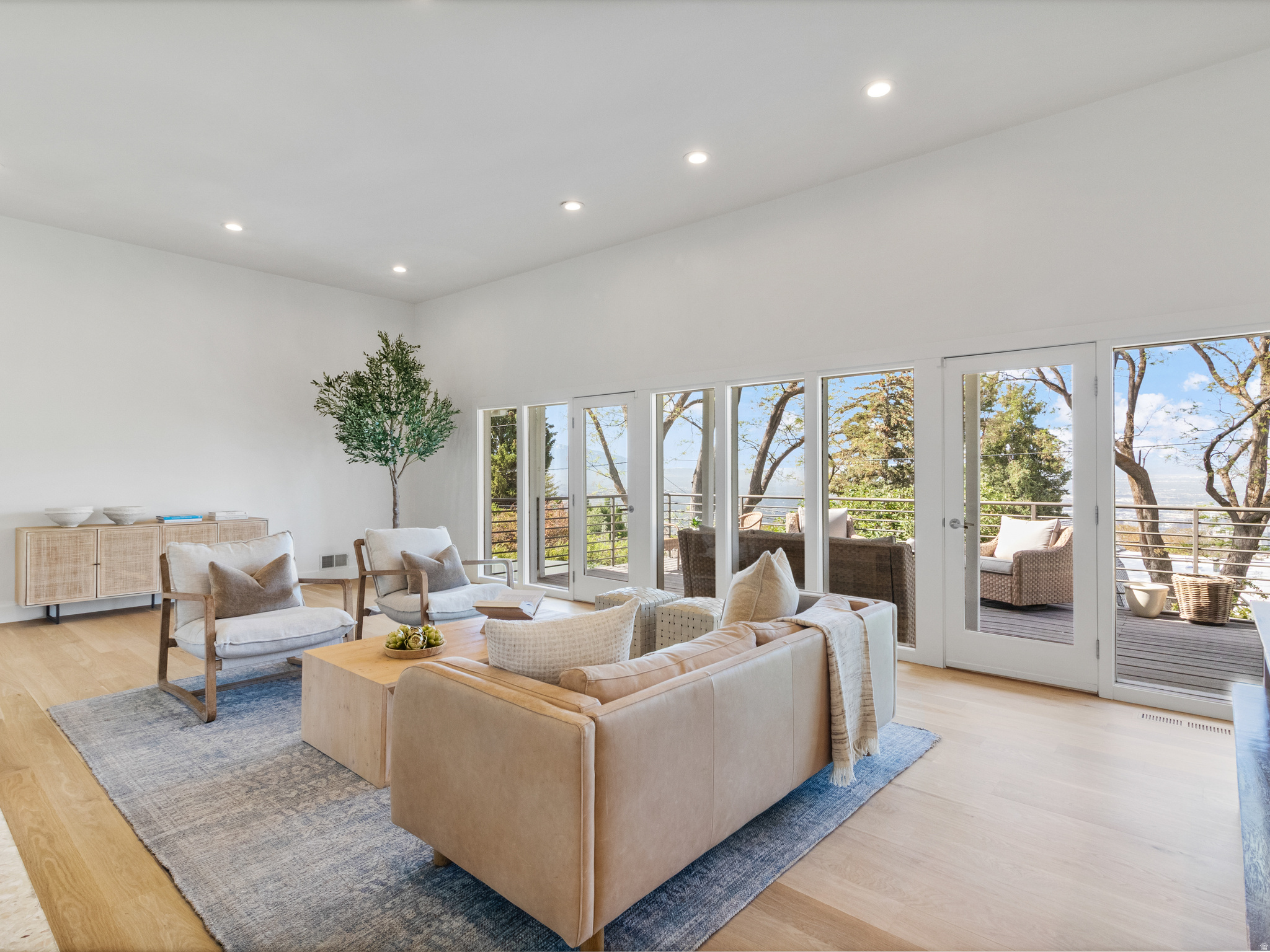 NORTH - Residential