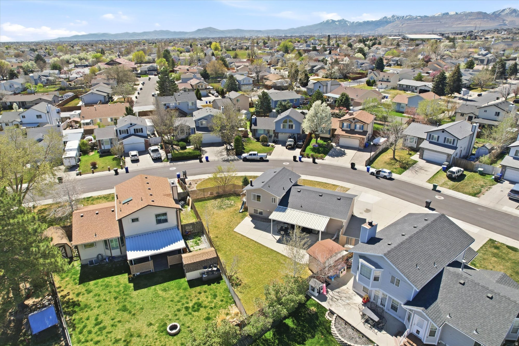 OQUIRRH SHADOWS - Residential