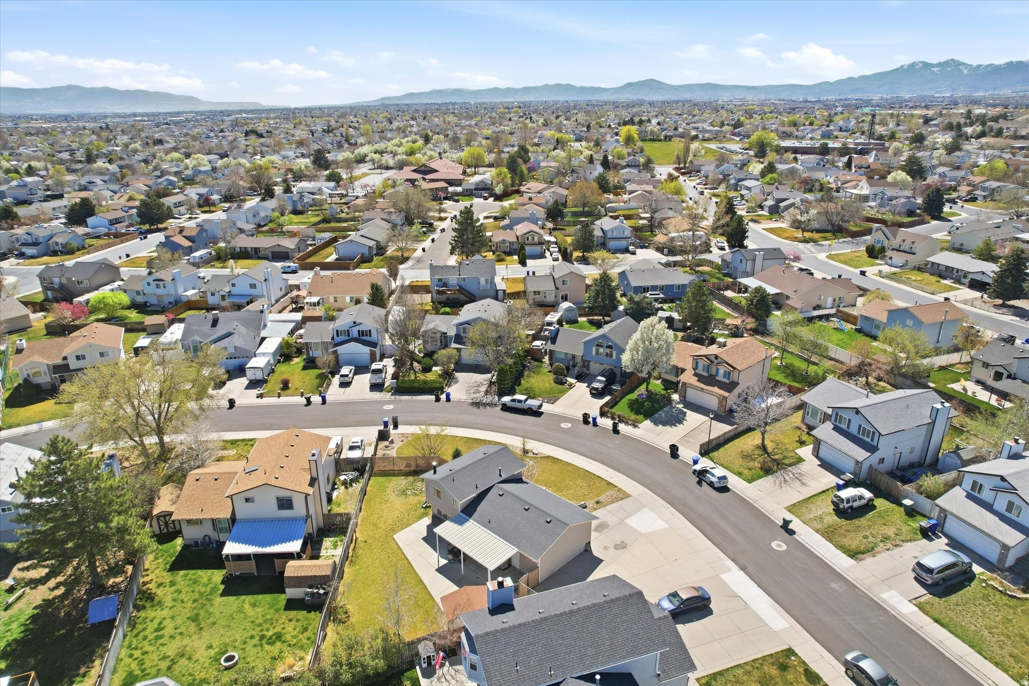 OQUIRRH SHADOWS - Residential