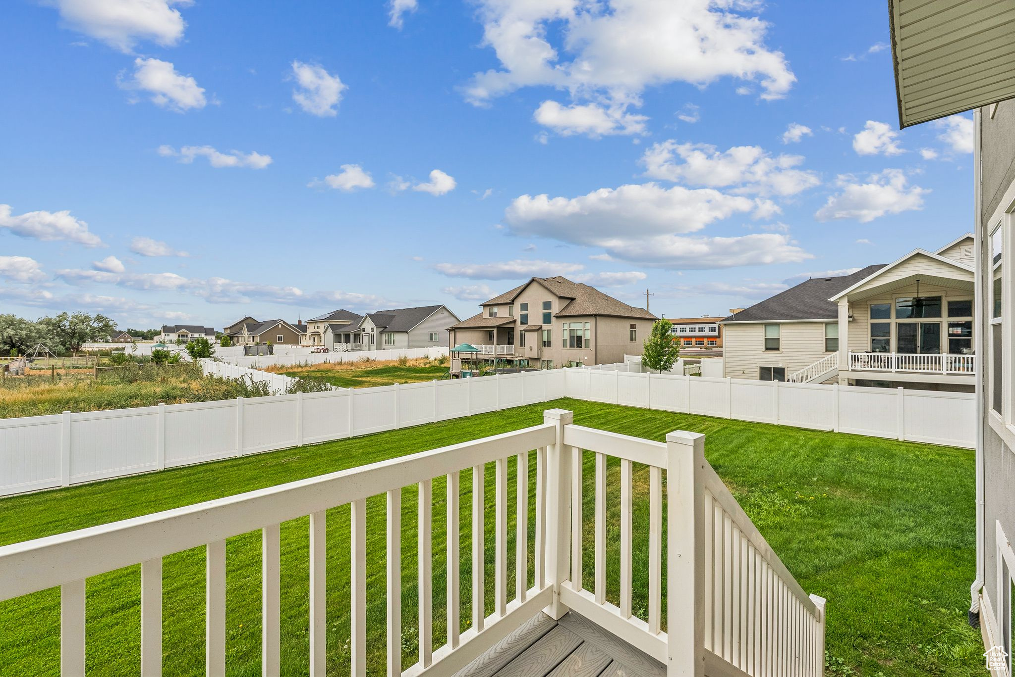 SUNSET EQUESTRIAN - Residential